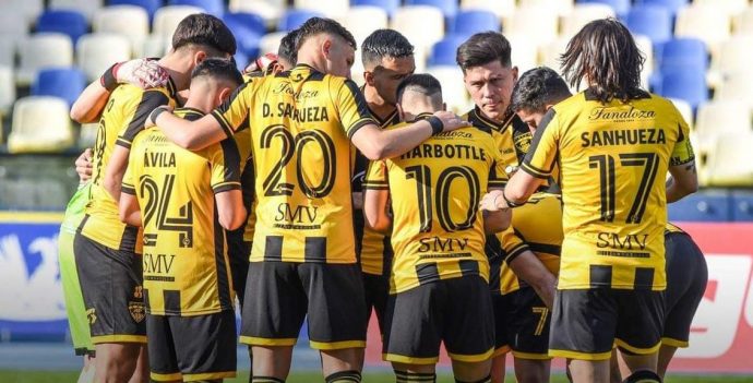 Nuevo terremoto en el fútbol chileno: equipo se iría al descenso tras recibir duro castigo - Te Caché!