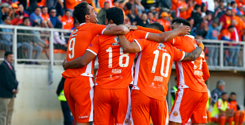 Cobreloa es líder en la tabla de posiciones de Primera B