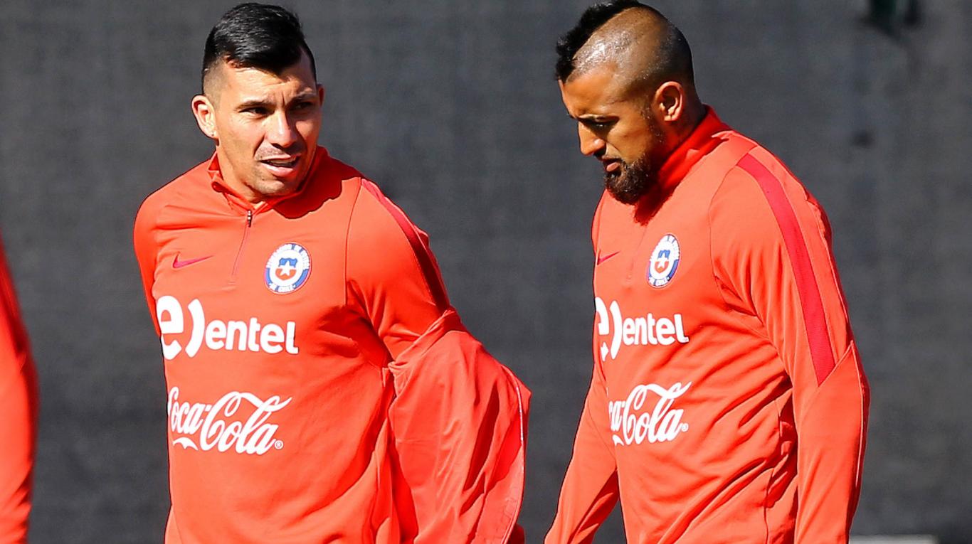 Vidal y Medel realizan millonaria donación a la Cruz Roja