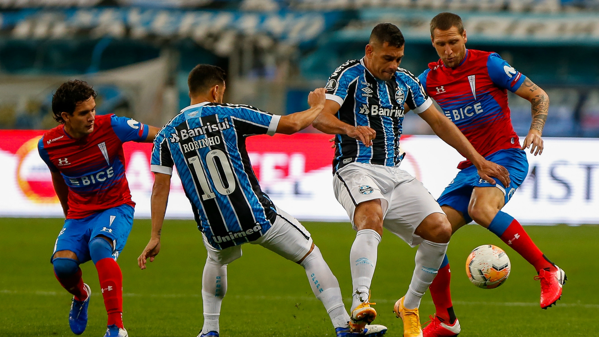 Universidad Católica a un paso de ser eliminada de Copa Libertadores