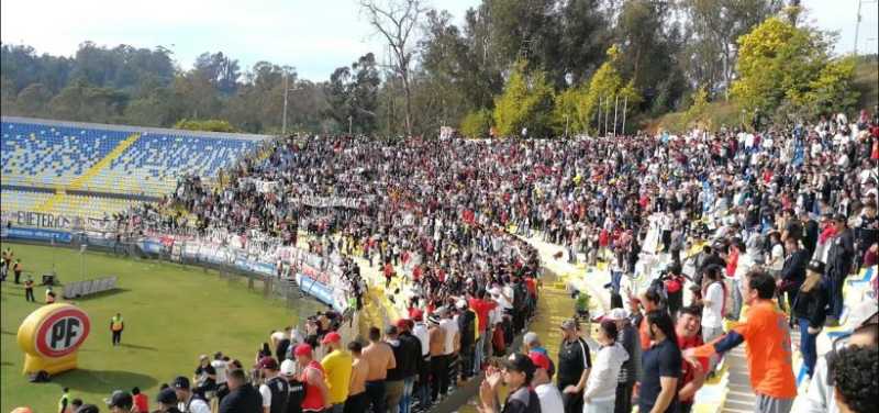 Hinchas de Colo Colo generan destrozos en su visita a Viña del Mar