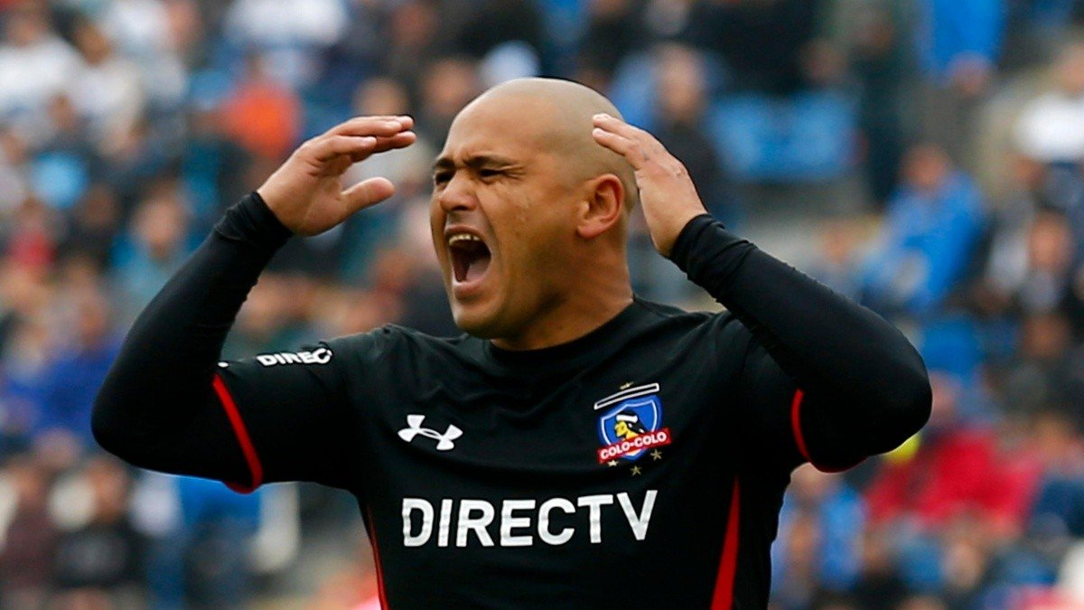 Suazo y su salida de Colo Colo: «Me trataron como a un cualquiera»