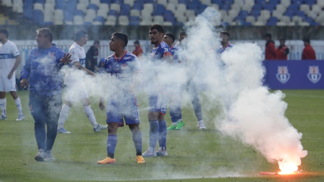 (Videos) El clásico universitario fue suspendido tras graves incidentes