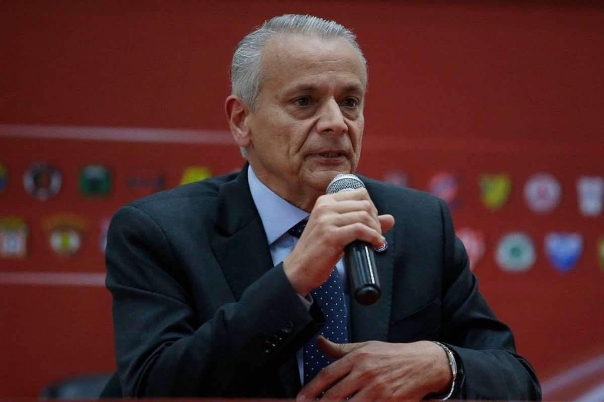 Castrilli: «El 50 % de los árbitros chilenos no conoce el reglamento»