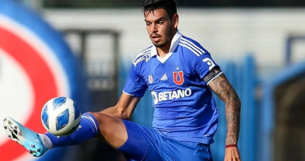 «¿Es un jugador profesional?»: Hinchas de la ‘U’ en picada contra Carrasco