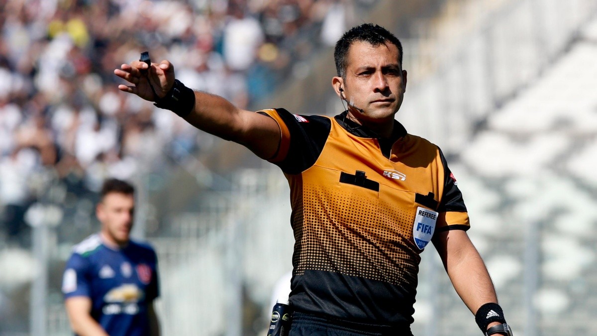 Julio Bascuñán será el árbitro del Superclásico entre la ‘U’ y Colo Colo