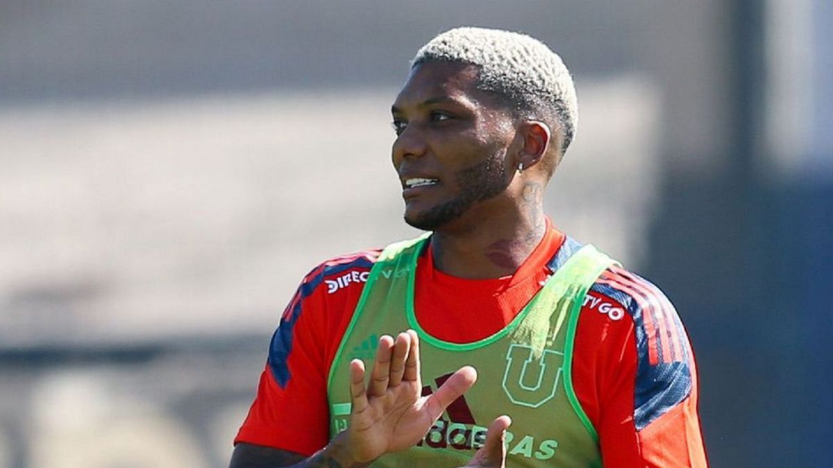 Junior Fernandes es duda para duelo clave ante Cobresal