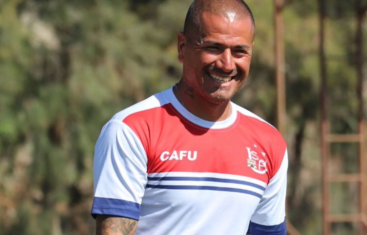 Kike Acuña quiere dirigir a Universidad Católica