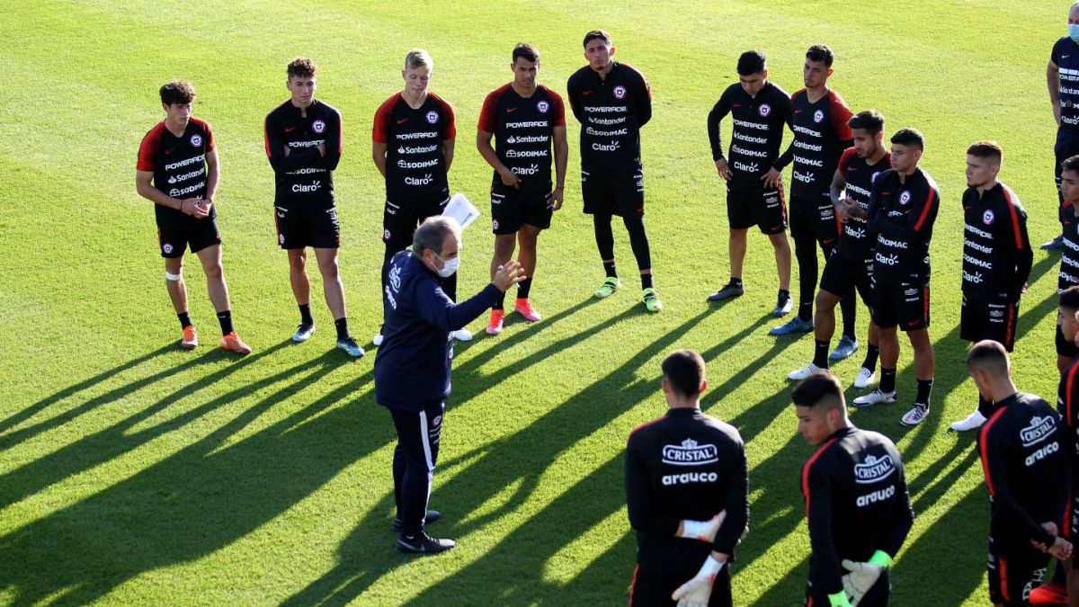Estado de la cancha de entrenamiento en Calama preocupa en la Roja