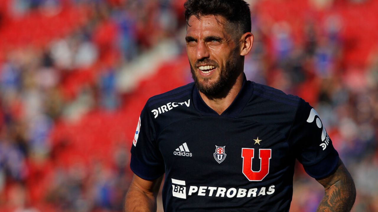 La ‘U’ se refuerza para este 2021: Renovó a Joaquín Larrivey