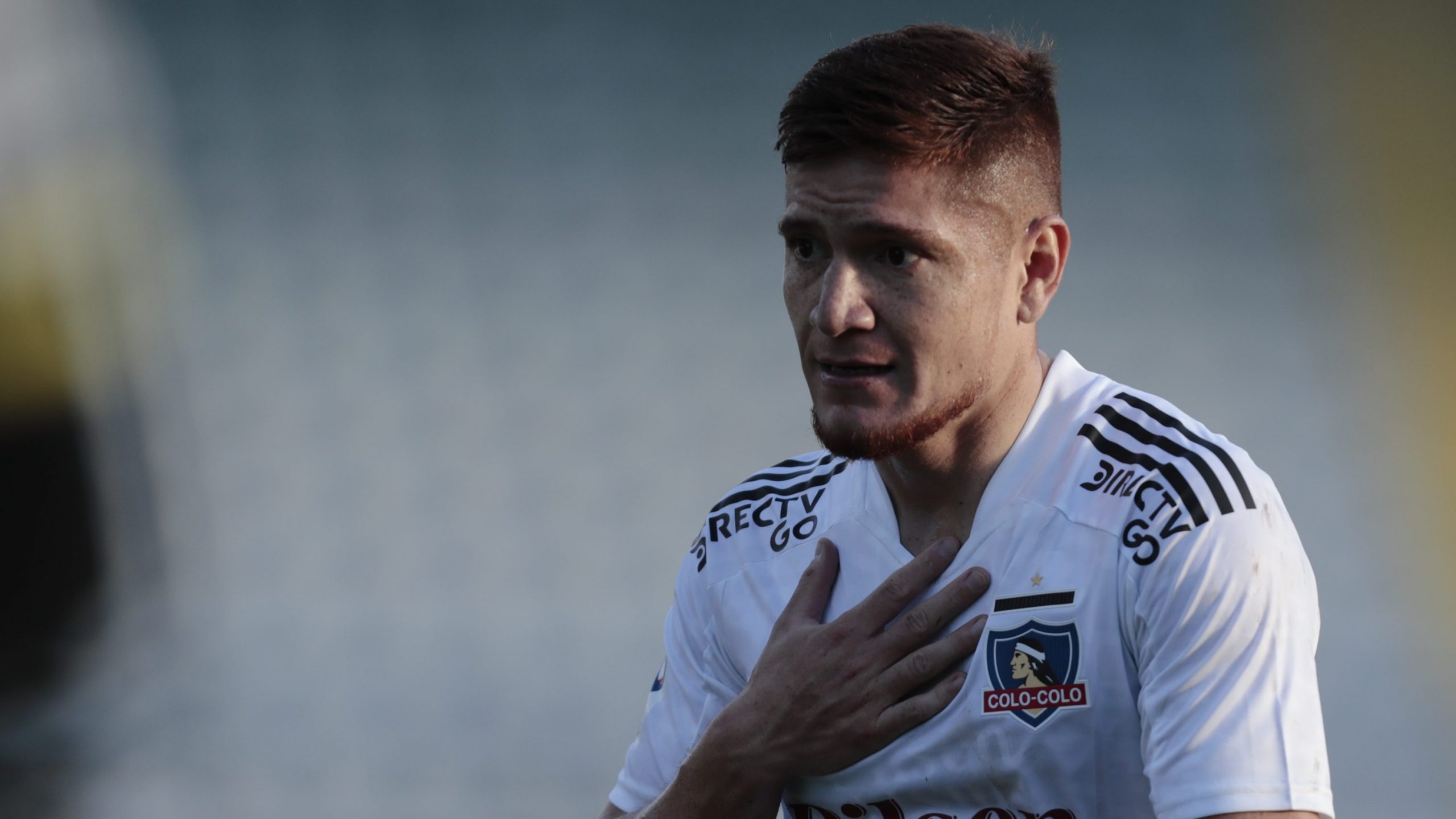 Revelan monto que debe pagar Colo Colo para retener a Leonardo Gil