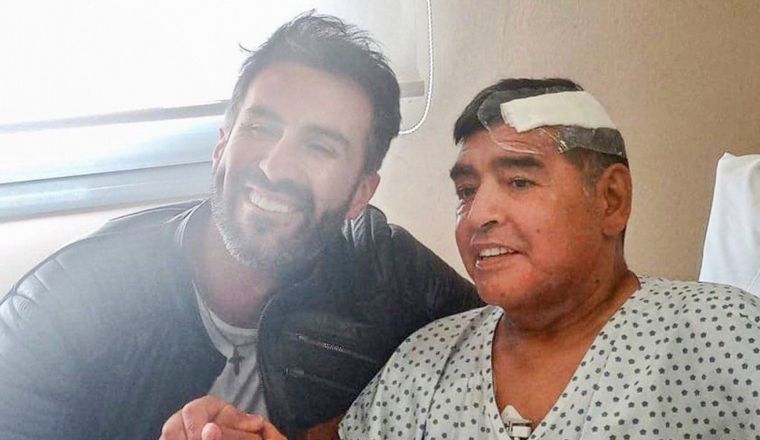«Se va a cagar muriendo el gordo»: Filtran audio de neurocirujano de Maradona