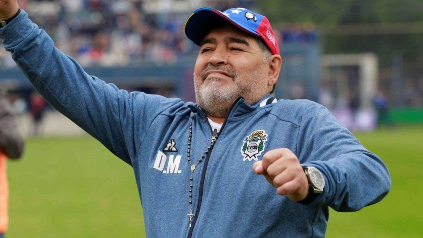Aseguran que Maradona sufrió golpe en la cabeza días antes de morir