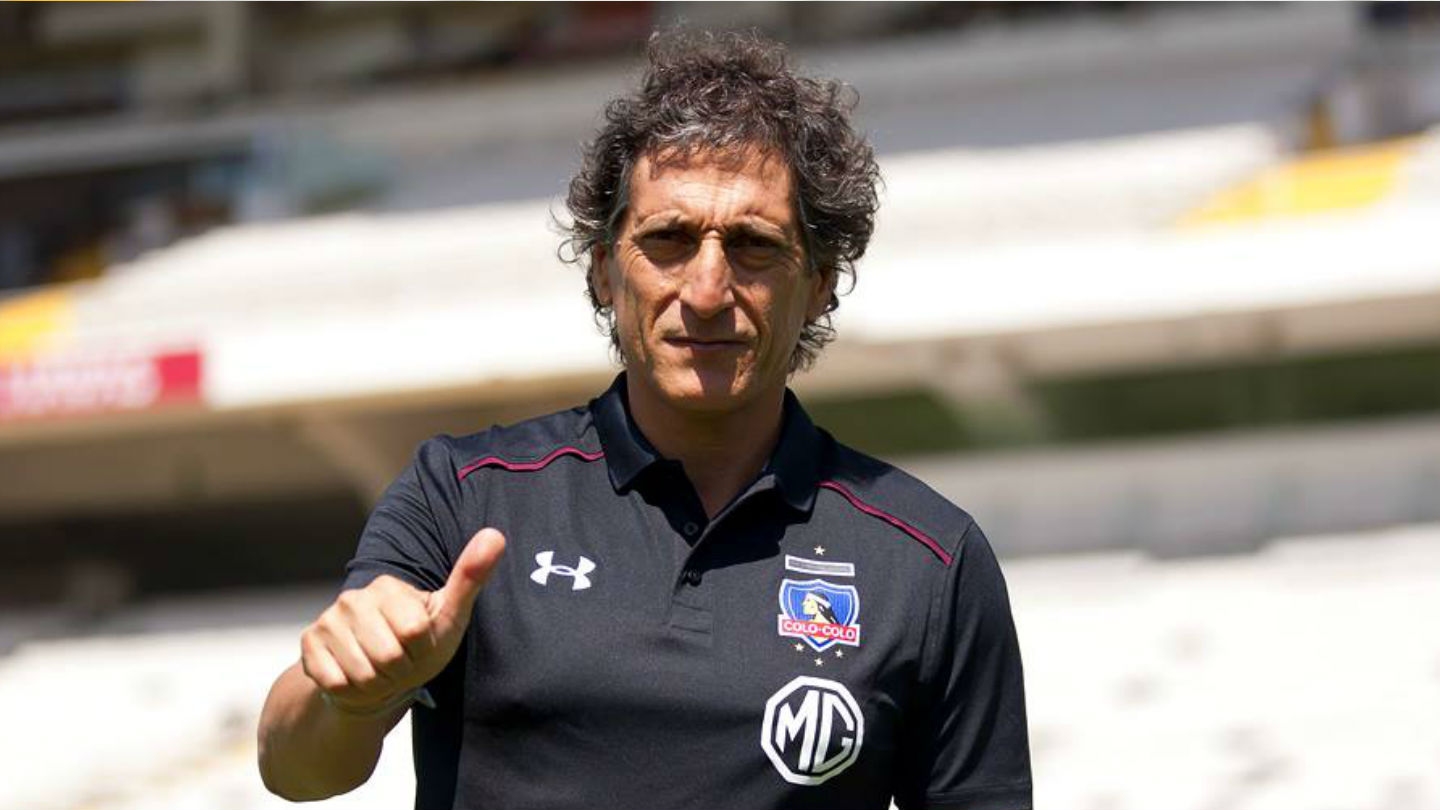 Técnico Mario Salas parte al fútbol africano