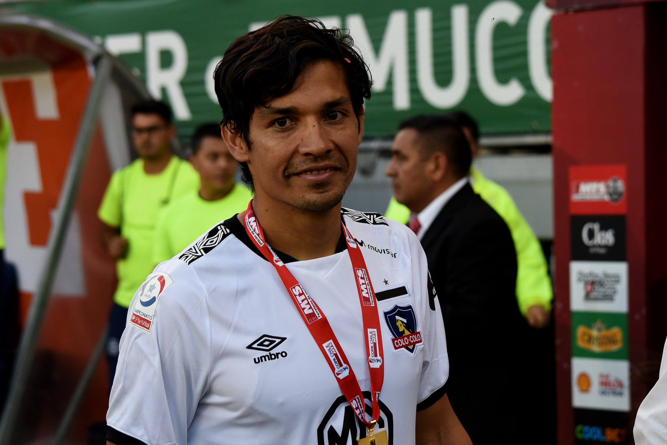 ¡Malas noticias para Colo Colo! Matías Fernández se lesionó