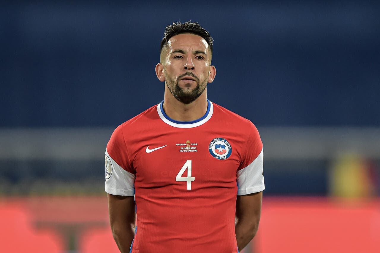 Mauricio Isla reveló cuándo jugará en Universidad de Chile