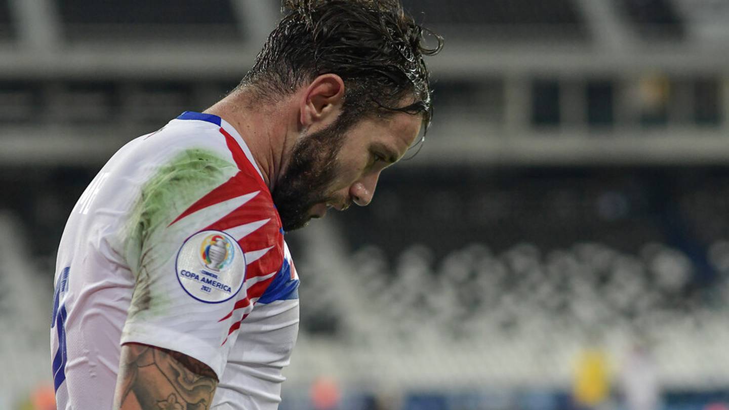 ¿Eugenio Mena está en condiciones de jugar en Bolivia?