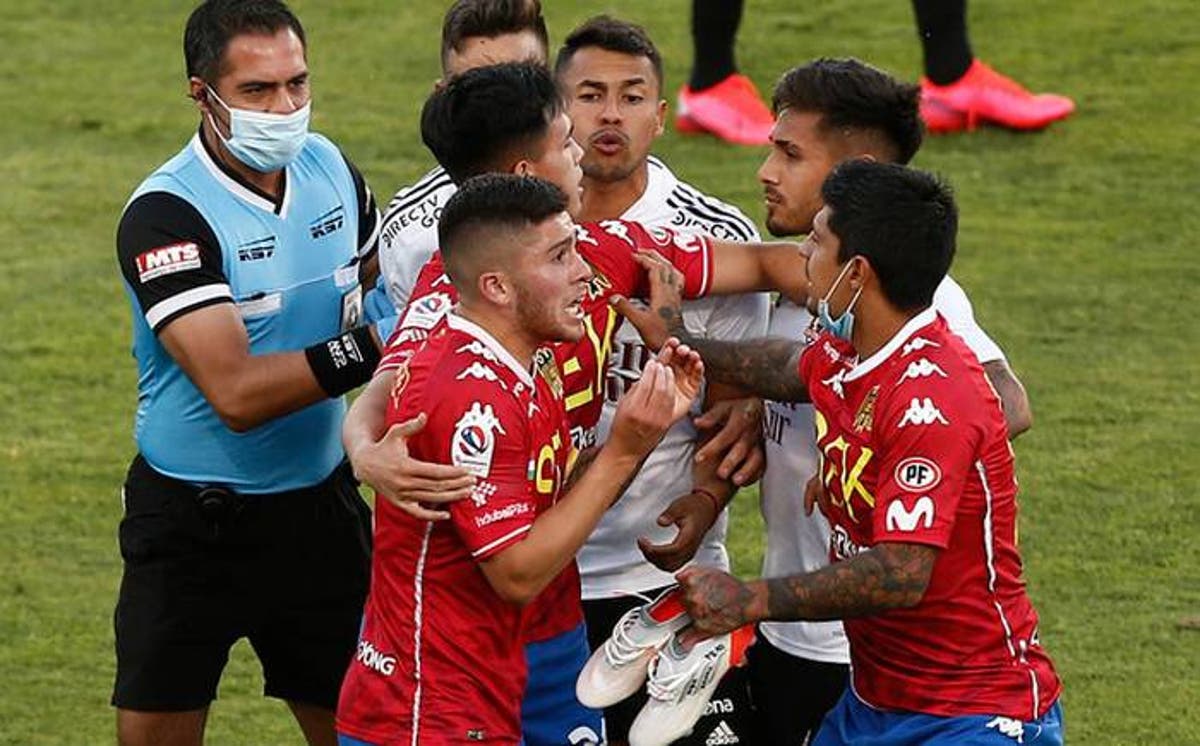 Informe relata fea actitud de Méndez en partido con Colo Colo
