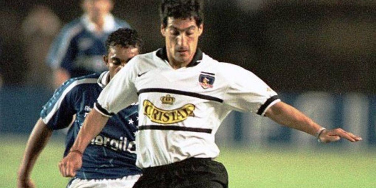 Mario Salas es premiado en Perú