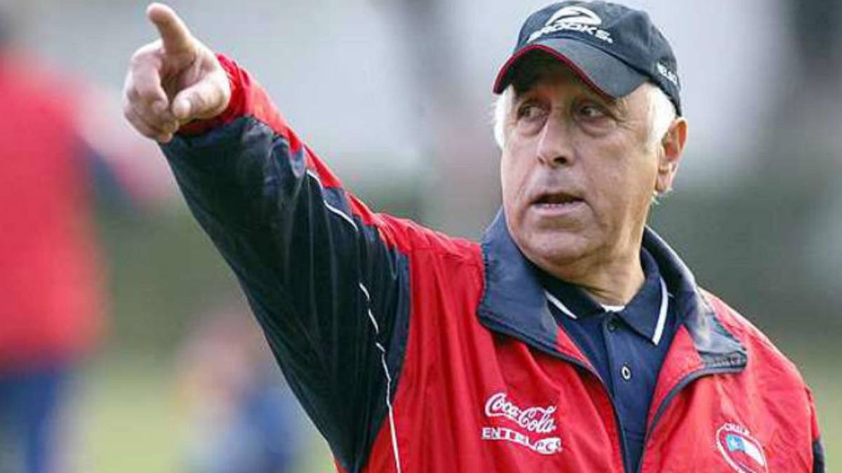 Ex DT de La Roja Nelson Acosta fue internado de urgencia