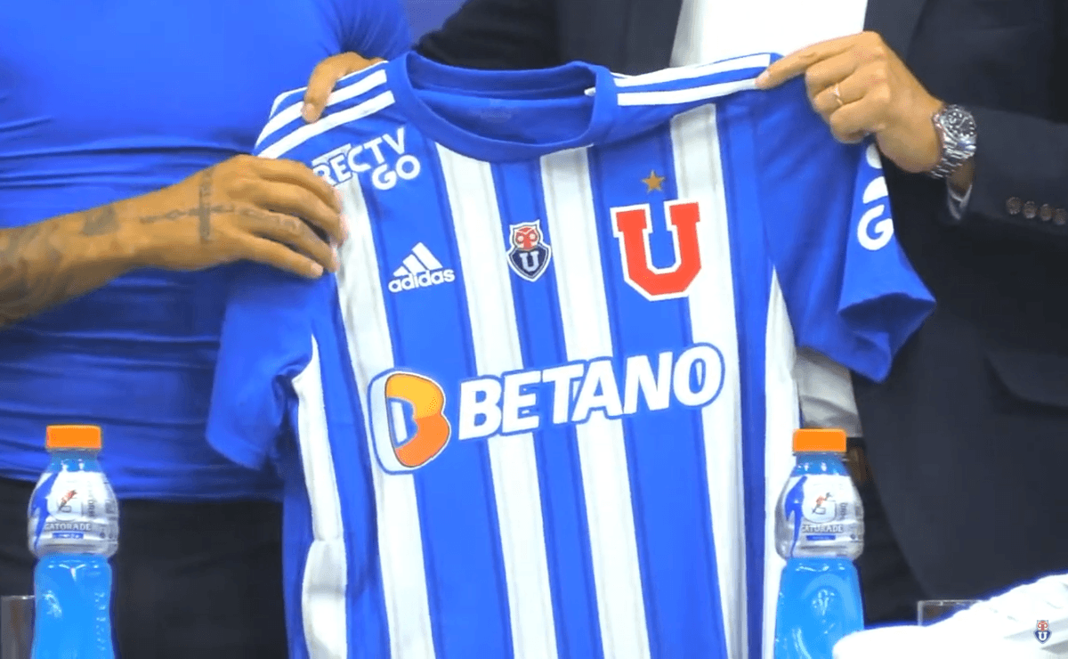 Las bromas que dejó la nueva camiseta de la ‘U’