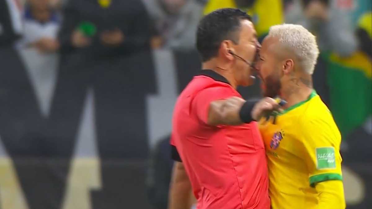 (Video): La falta de respeto de Neymar al juez chileno Roberto Tobar