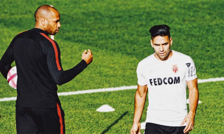 El colombiano Radamel Falcao sería responsable de promover la destitución de Henry en el Mónaco