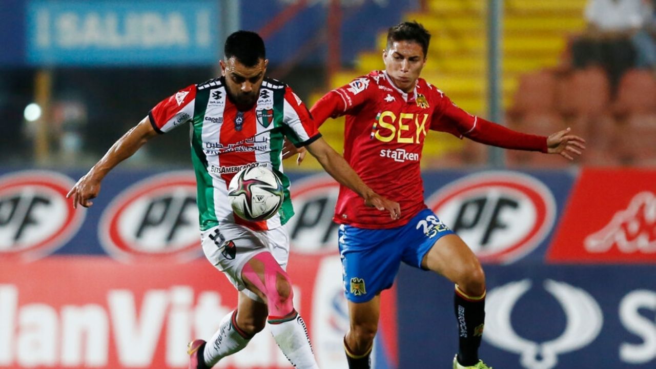 Tras 22 años, fútbol chileno vuelve a las pantallas de TVN