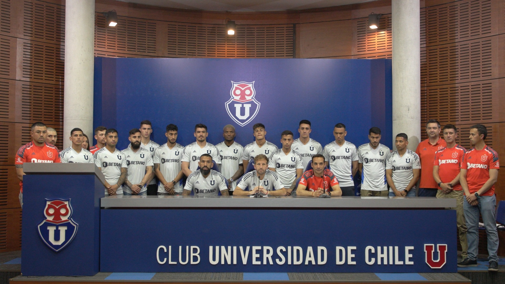 Plantel de la ‘U’ encara a la ANFP en lectura de declaración grupal
