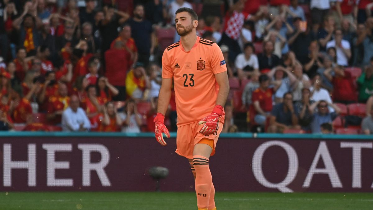 Video: El increíble autogol del portero de España en duelo con Croacia