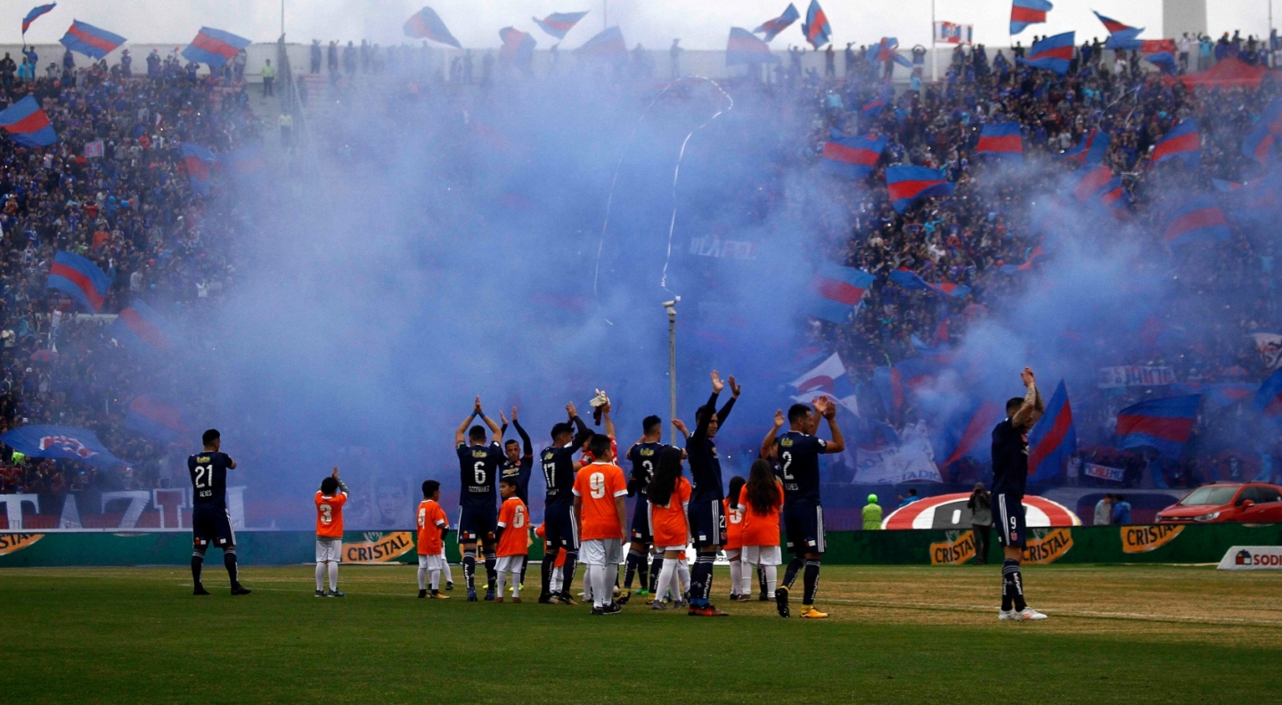¿Vuelve el público a los estadios en el fútbol chileno?