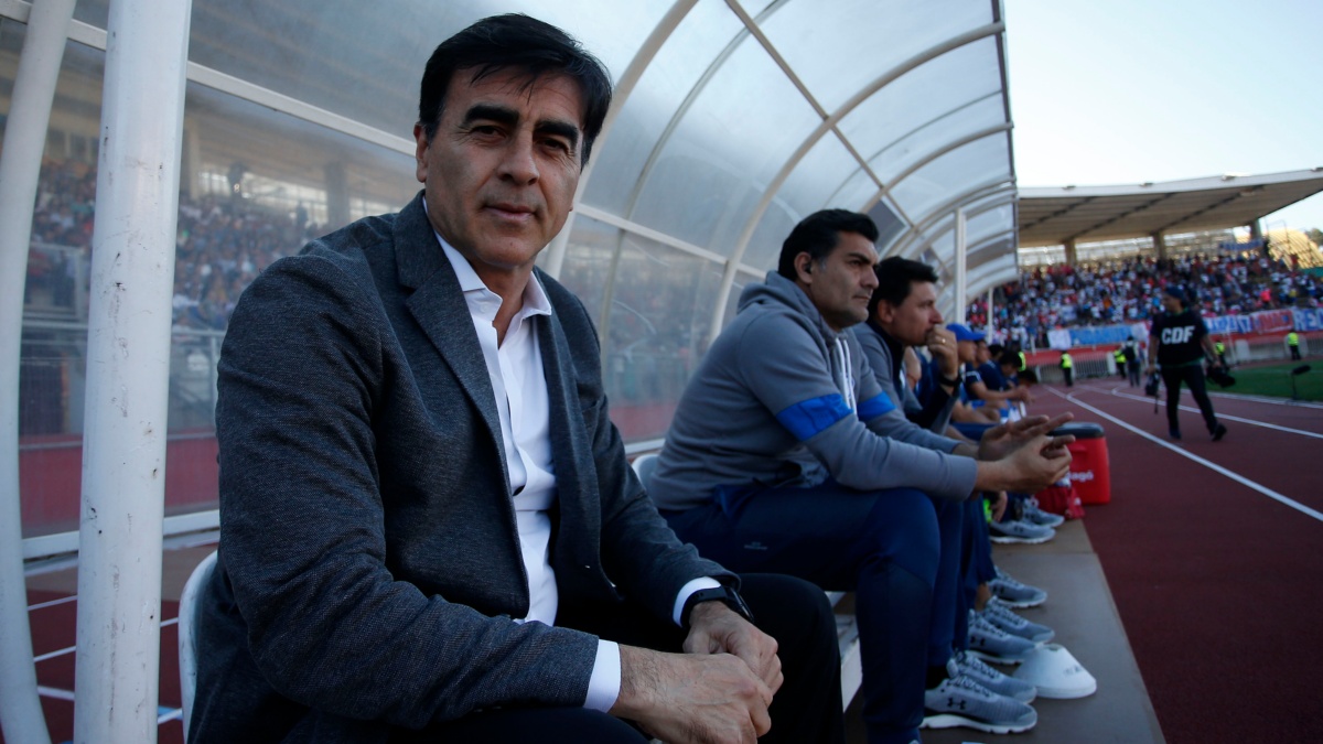 «Quinteros lo pidió»: El peruano-uruguayo que podría llegar a Colo Colo