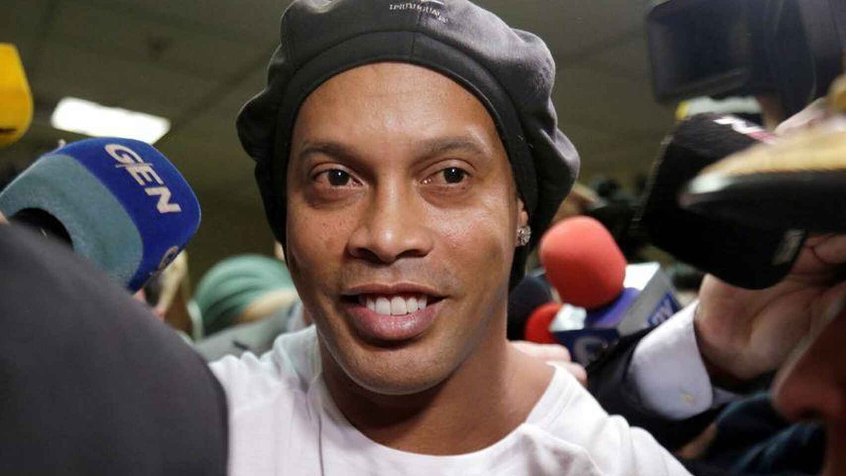 La nueva polémica de Ronaldinho: Escandalosas fiestas en Paraguay