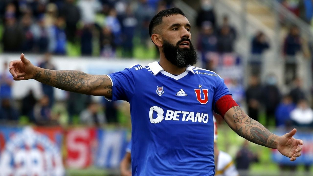 Club que disputará La Libertadores negocia con Ronnie Fernández