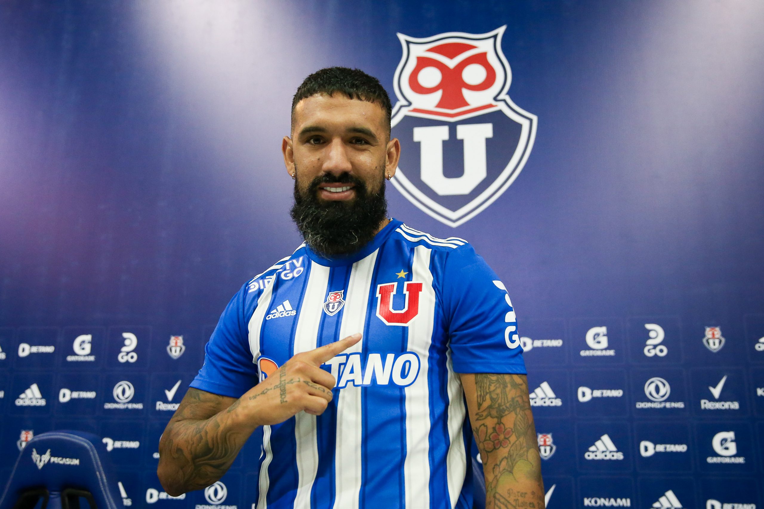 ¡No va más! Ronnie Fernández deja Universidad de Chile