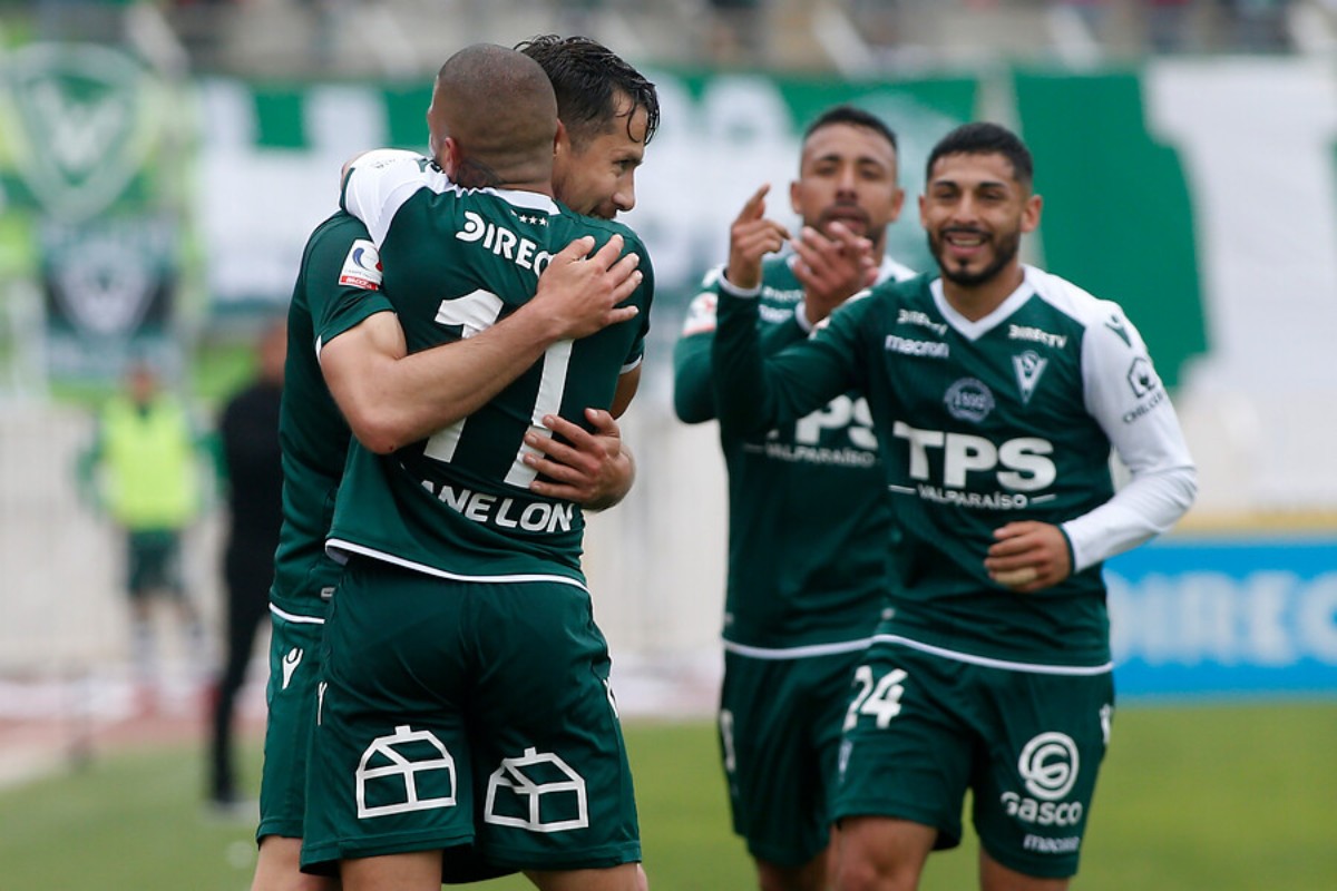 Santiago Wanderers busca reforzarse con volante de la «U»