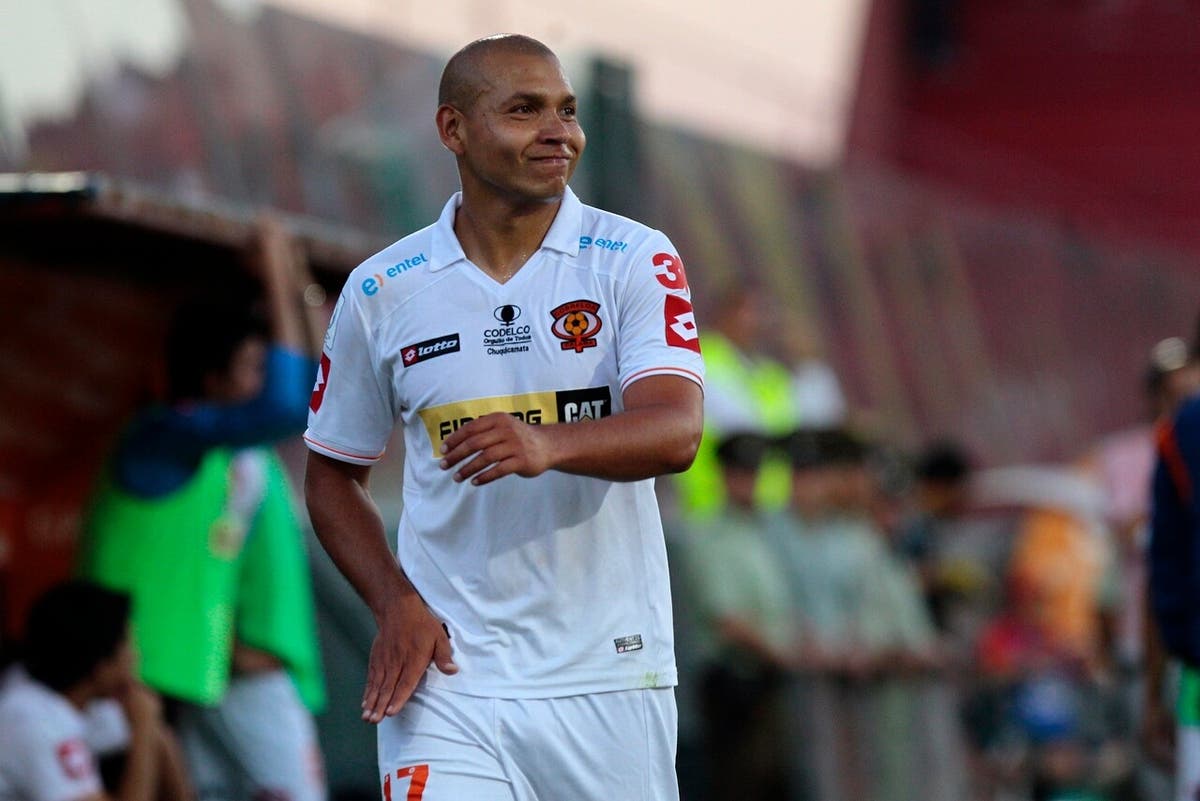 Ex futbolista Sebastián Roco terminó a golpes con conserje