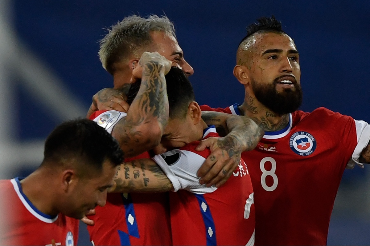 Lasarte cambia esquema: La formación de Chile para enfrentar a Paraguay