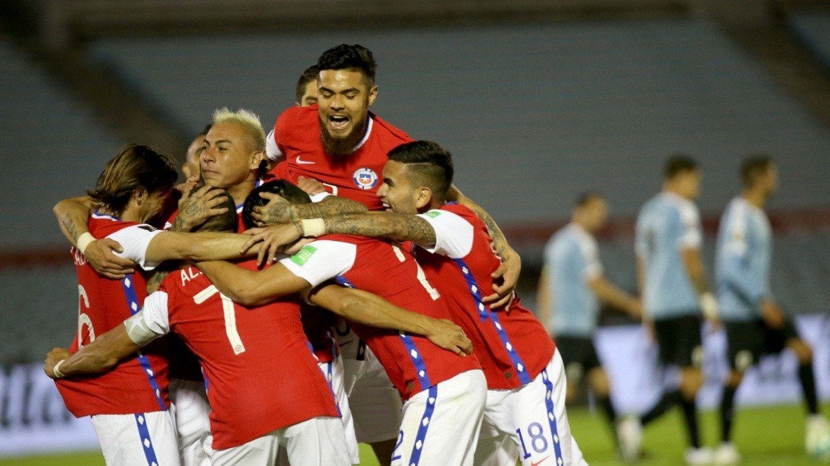 ¡Con 3 delanteros! La probable formación de la Selección Chilena