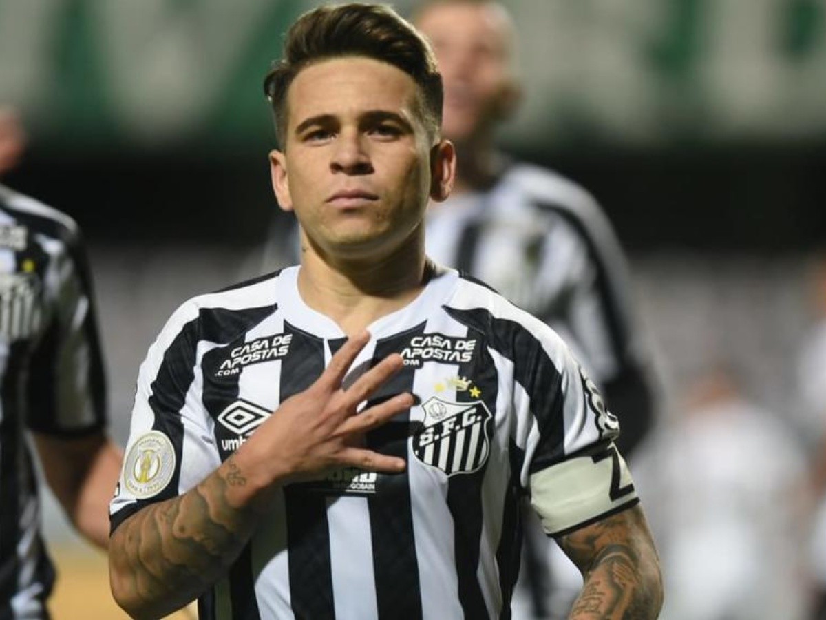 Huachipato quiere recuperar a Soteldo ante deuda del Santos