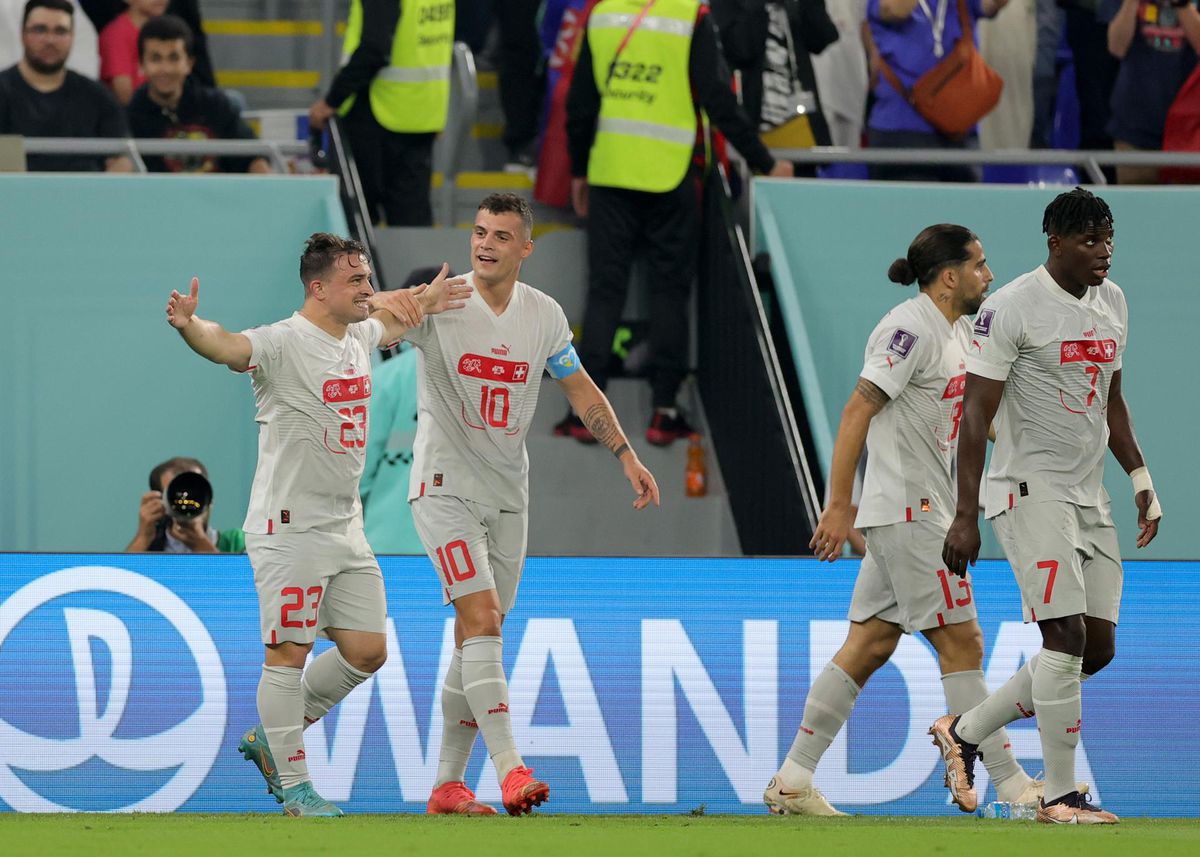 (Goles) Suiza se impuso a Serbia y clasificó en el Grupo G del Mundial
