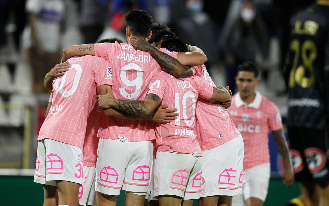 (Goles) Católica venció a Unión Española y se acercó a Colo Colo