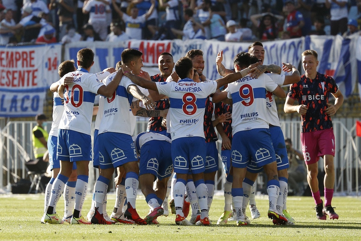 Universidad Católica anunció la renovación de tres importantes jugadores