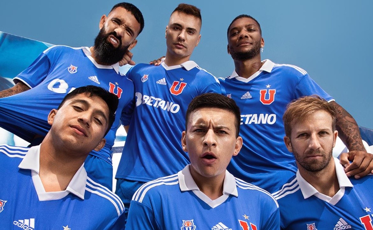 Universidad de Chile presentó su nueva camiseta para el 2022