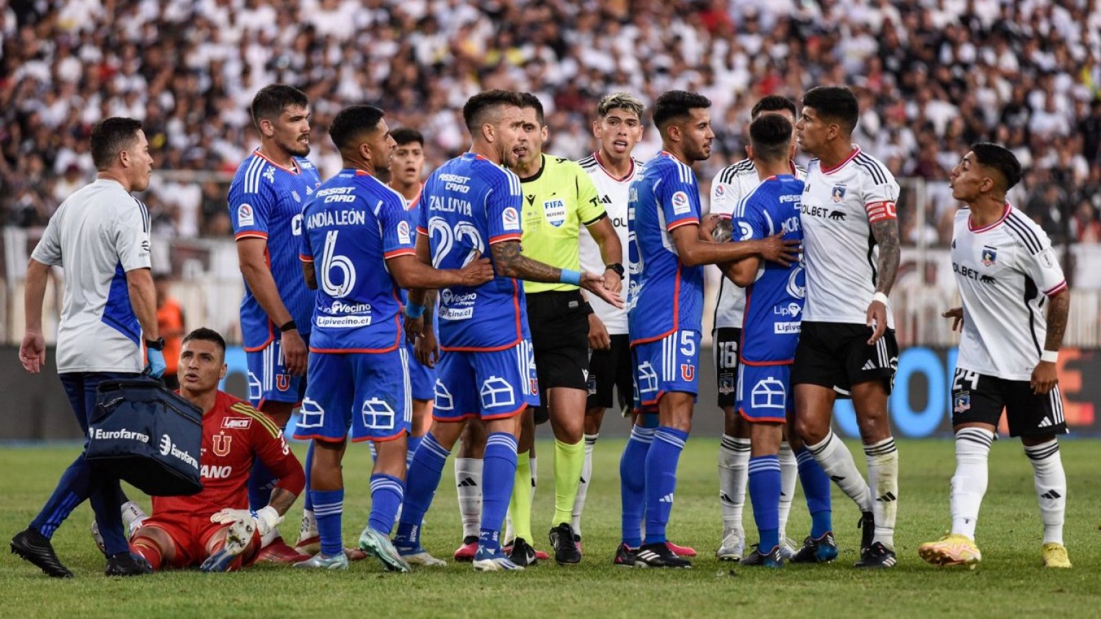 «Le pega en el pecho»: Liberan audio del VAR de polémica jugada en el Superclásico