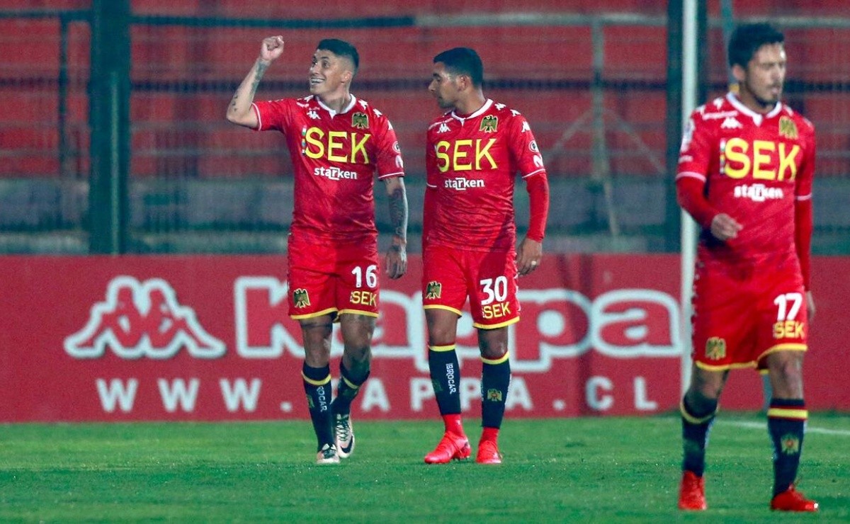 Jugador de Unión Española fue detenido por fiesta clandestina