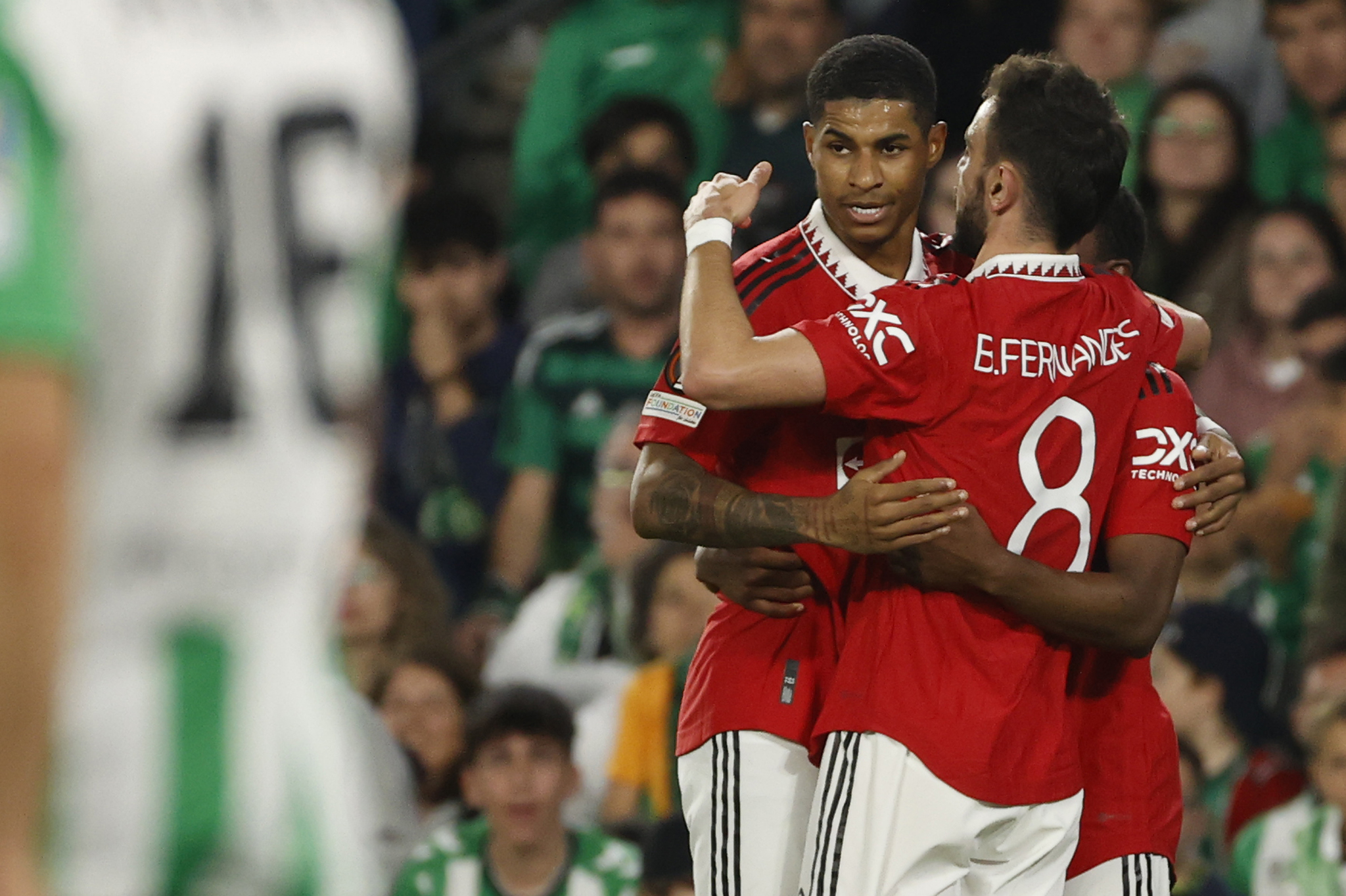 El Betis perdió ante el United y se despide en 8vos de la Europa League