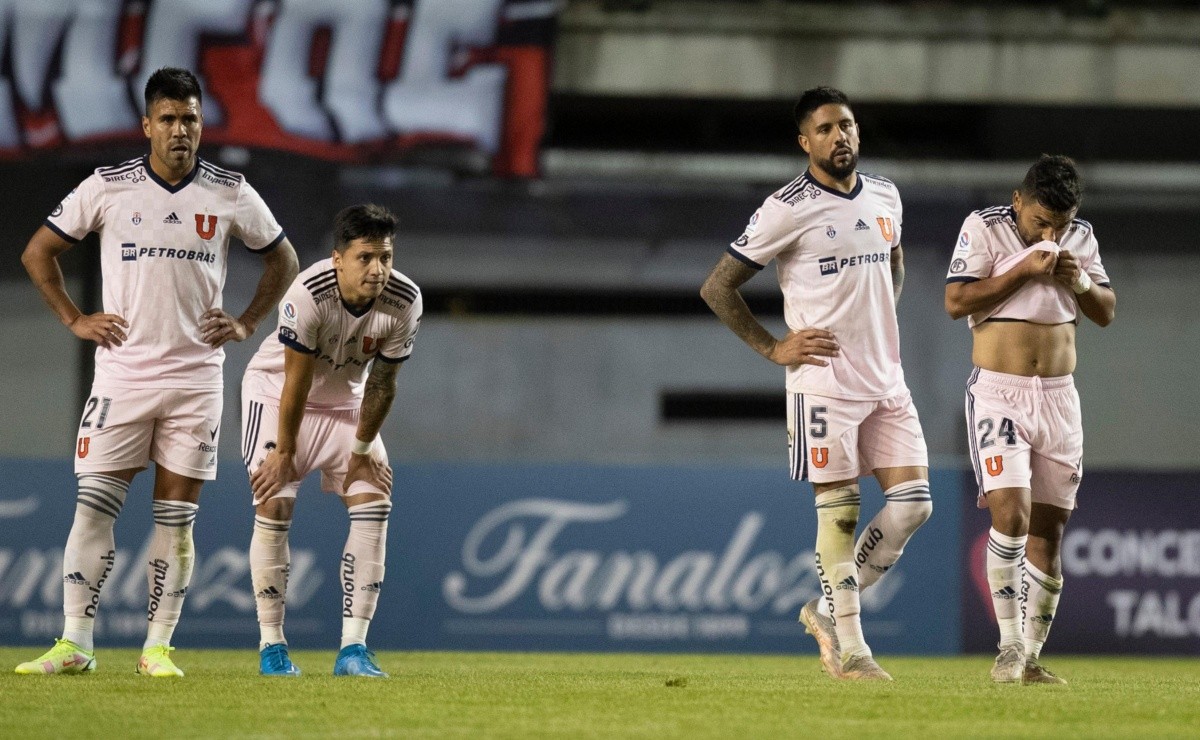 La ‘U’ no levanta cabeza y cayó ante Ñublense quedando cerca de la promoción