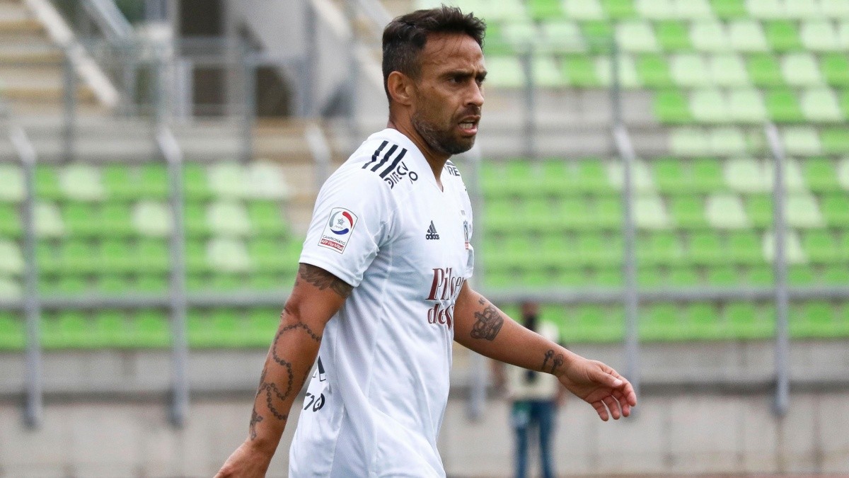 Aseguran que «es casi imposible» que Valdivia siga en Colo Colo