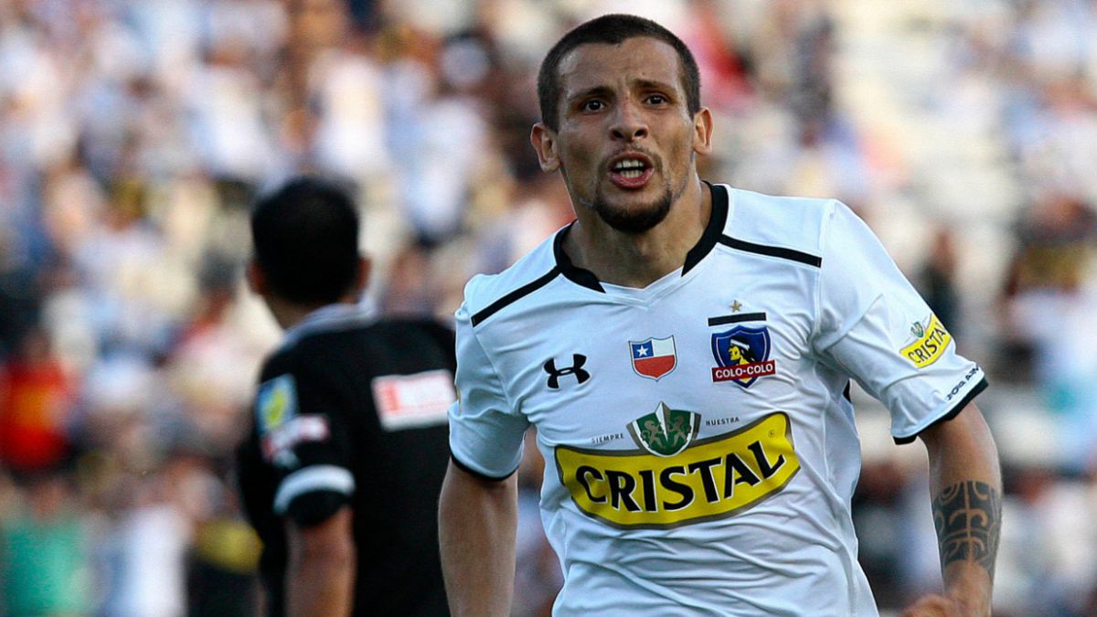 Emiliano Vecchio podría fichar en equipo chileno